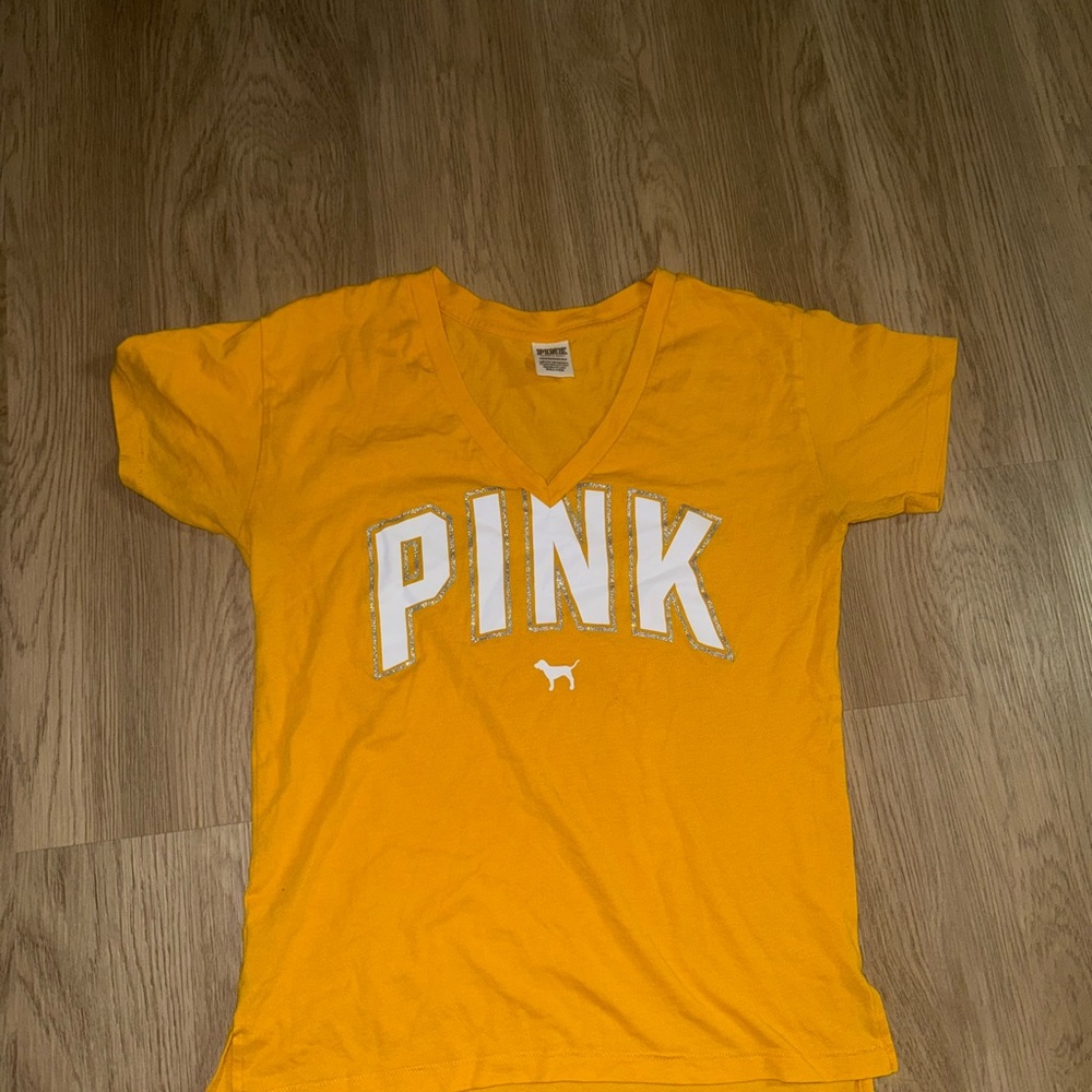 PINK‎ Victoria's Secret Golden Tee